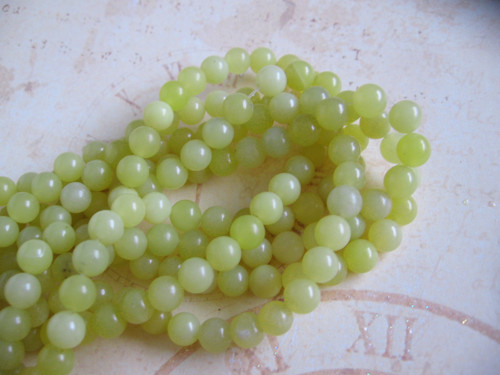 Peridot 6mm, 15ks