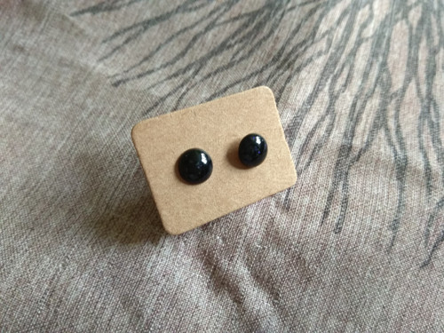 Černé pecky — foto 1