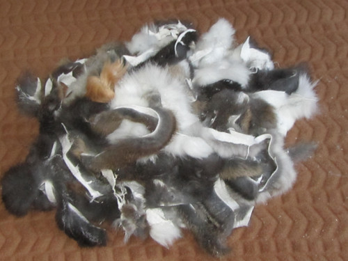 Odstřižky kožešin, mix barev 0,5kg