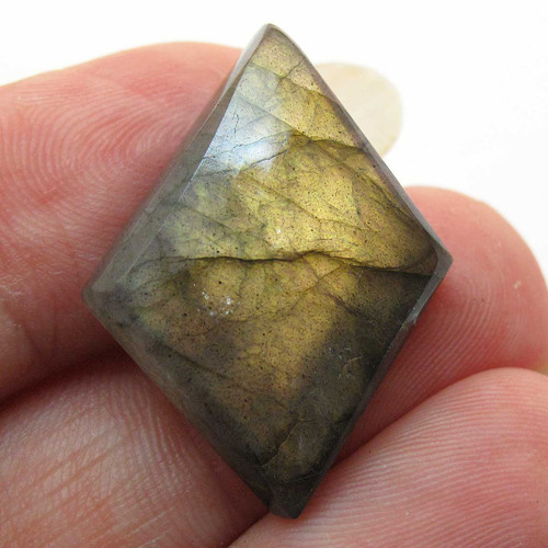 Kabošon labradorit geometrický 27mm — foto 1