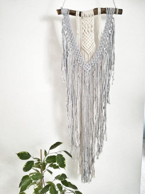 Macrame dekorace v barvě krémové a světle šedé — foto 1