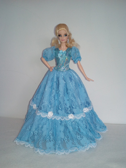 Šaty pro Barbie — foto 1