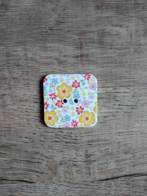 Květinový knoflíček 20