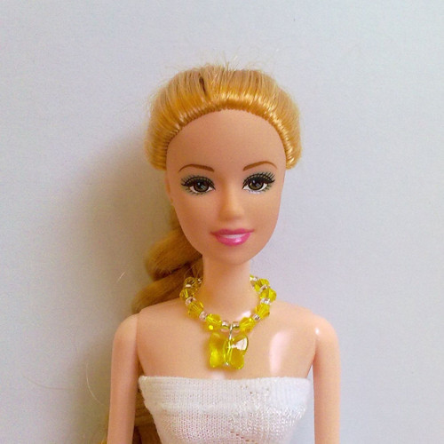 Šperky pro panenku Barbie - náhrdelník — foto 1