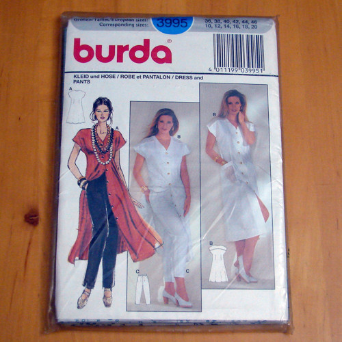 Burda 3995 - střih