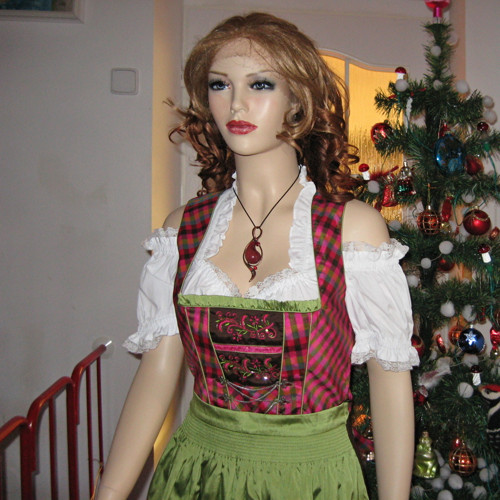 Překrásný dobový kroj 13552