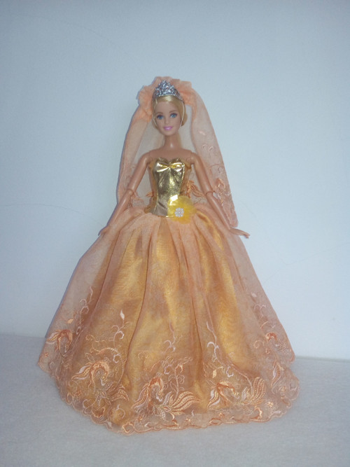 Šaty pro Barbie — foto 1