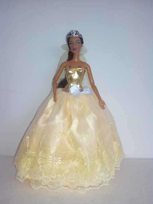 Šaty pro Barbie — foto 1