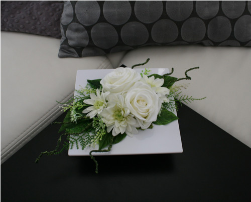 Ikebana s růžemi a chryzantémami — foto 1
