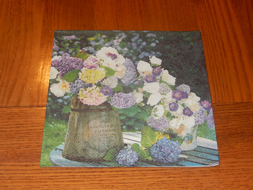 Ubrousek na decoupage - květinové aranžmá