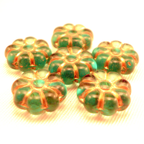 4ks Korálky Kytička 12mm Emerald Zlaté zatírání