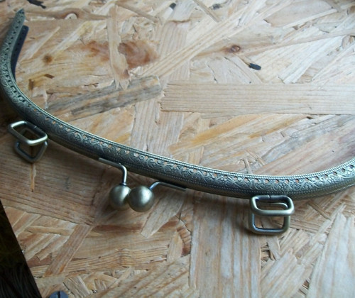 RÁMEČEK NA KABELKU BRONZOVÝ - 25 cm — foto 1