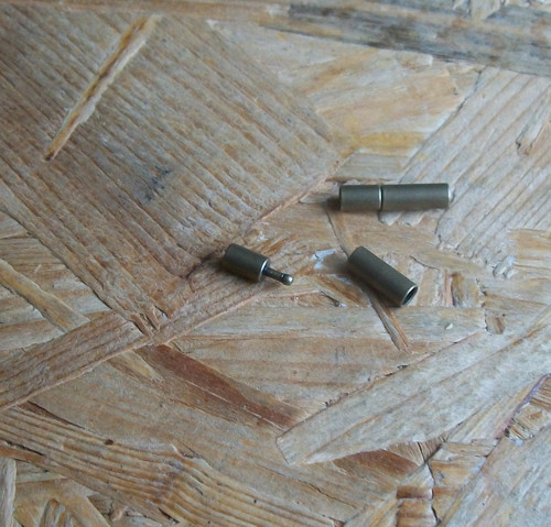 Bronzové Bajonetové Zapínání Na Kůži 3 mm