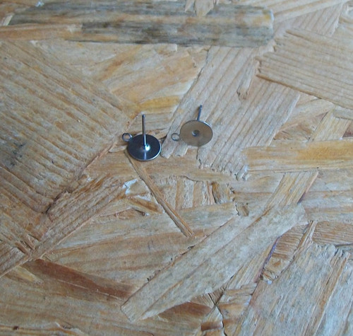 NEREZOVÉ PUZETY 12x8 mm A OČKEM - 6 ks