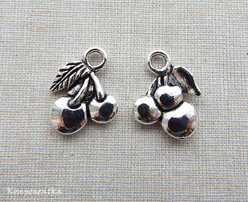 Přívěšek třešně 18x13mm 2kusy