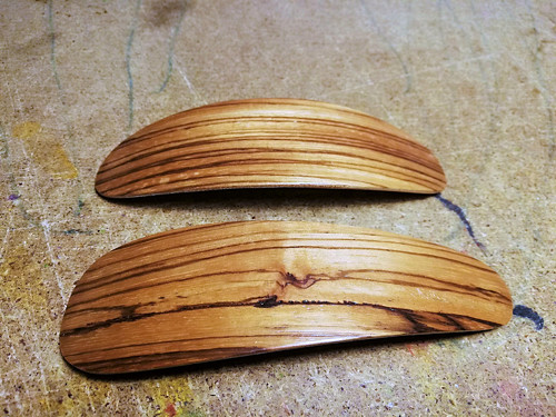 Spona do vlasů,Zebrawood
