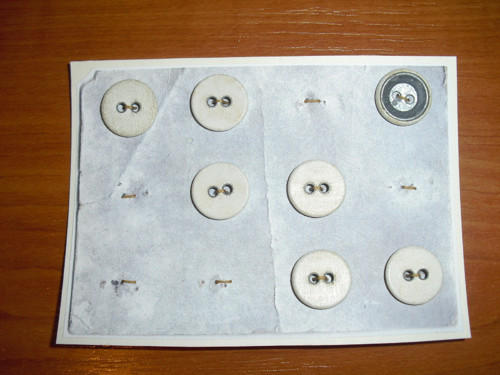 7x starožitné kovové KNOFLÍKY, bílé, 1 druh