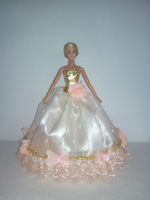 Šaty pro Barbie — foto 1