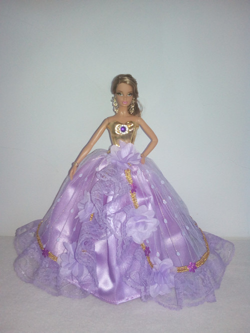 Šaty pro Barbie — foto 1