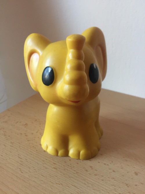 Retro sloník žlutý — foto 1