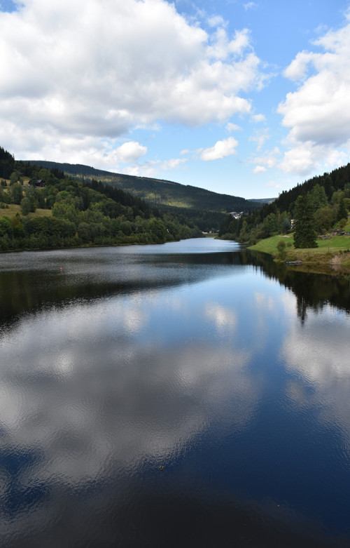 Jezero a obloha