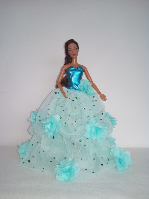 Šaty pro Barbie — foto 1