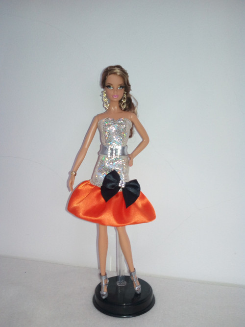 Šaty pro Barbie — foto 1