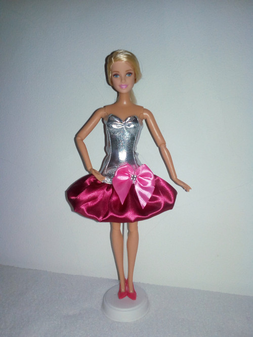 Šaty pro Barbie — foto 1