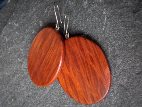 Dřevěné náušnice - lace sheoak — foto 1