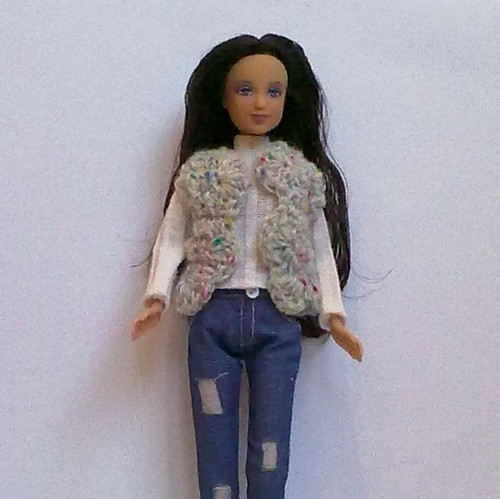 Oblečky pro Barbie - Vesta — foto 1