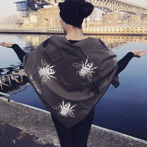 Šátek s originální ilustrací — foto 1
