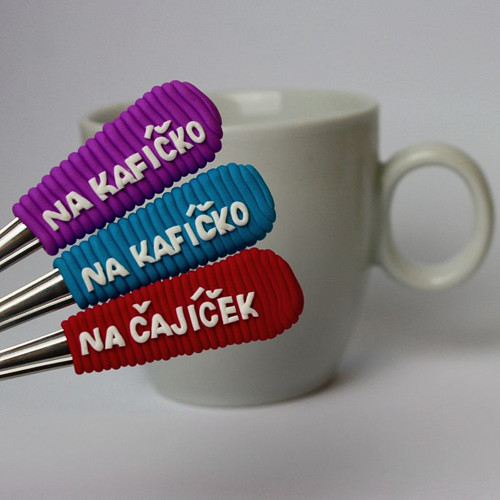 Lžička s dlouhým nápisem