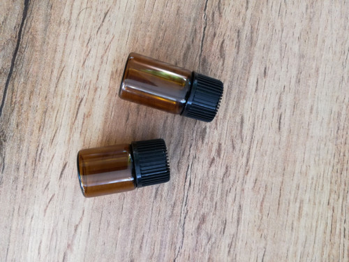 Skleněná lahvička 2ml — foto 1