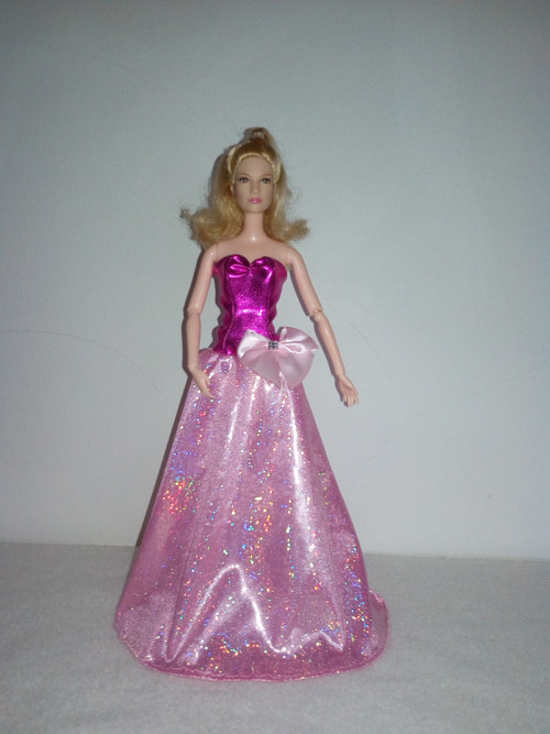 Šaty pro Barbie — foto 1