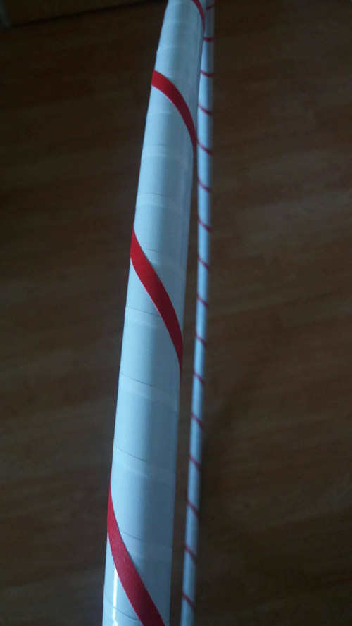 Obruč na hooping bílo-červená 95 cm — foto 1
