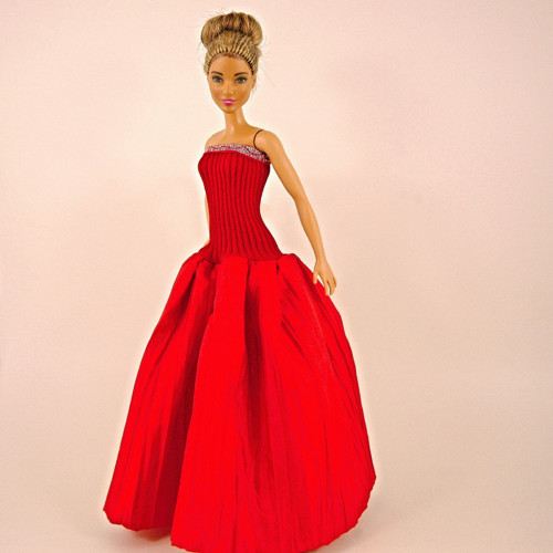 Barbie - Plesové červené — foto 1