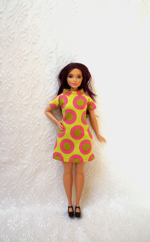 Šaty pro Barbie - curvy - baculku — foto 1