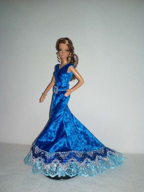 Šaty pro Barbie — foto 1