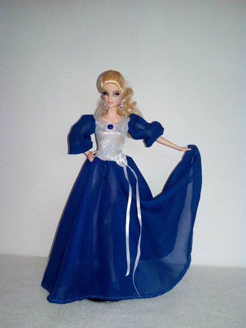 Šaty pro Barbie — foto 1