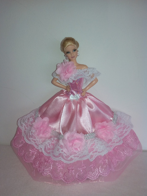 Šaty pro Barbie — foto 1