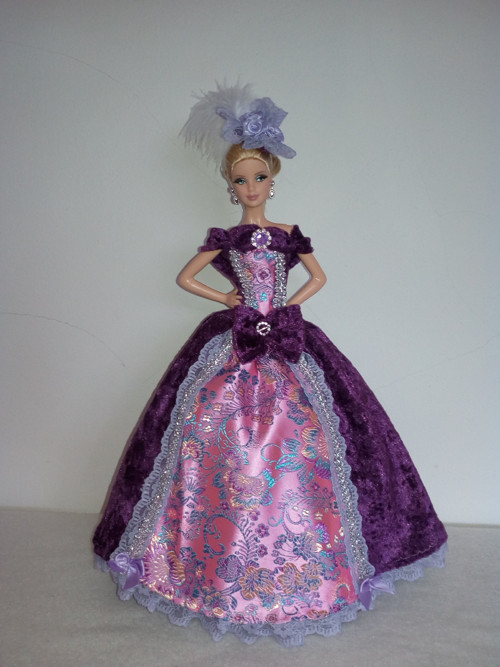 Šaty pro Barbie — foto 1