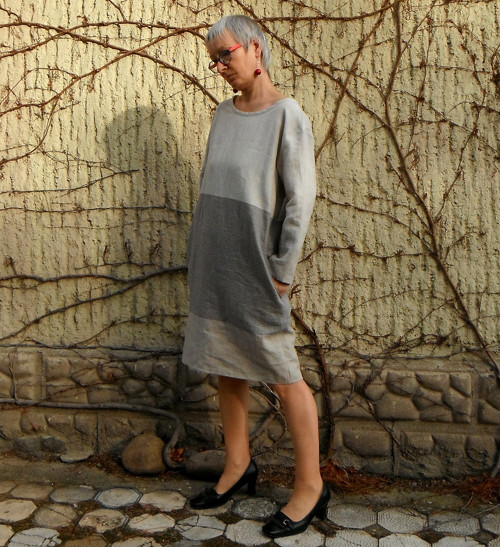 V Moři klidu - lněné šaty — foto 1