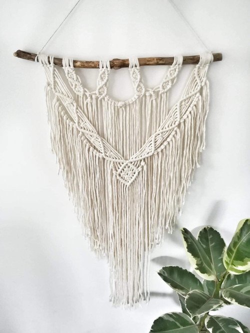 Macrame dekorace v natural krémové barvě — foto 1