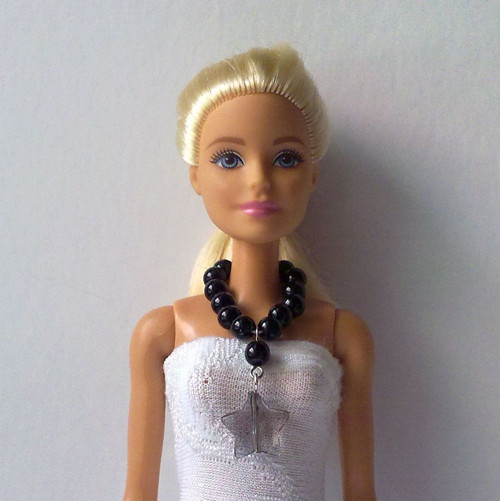 Šperky pro Barbie - náhrdelník — foto 1