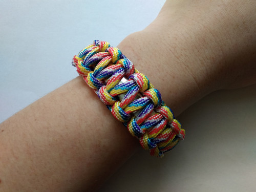 USB paracord náramek
