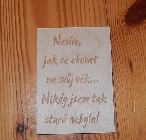 Ženy a věk - vtipná cedulka