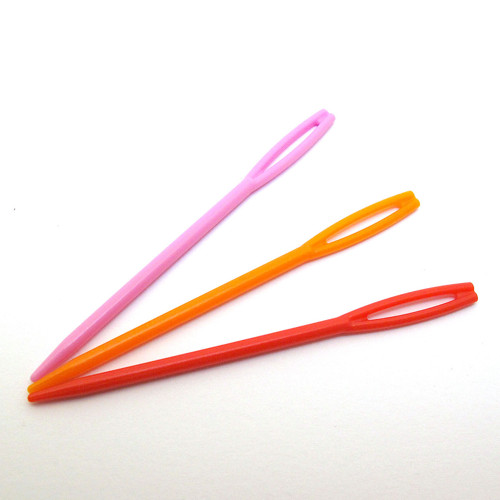 Jehla plastová 7 cm 1ks