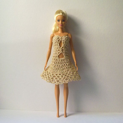 Oblečky pro Barbie (zlaté) — foto 1