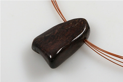 Vrtaný bronzit 3,4 cm — foto 1