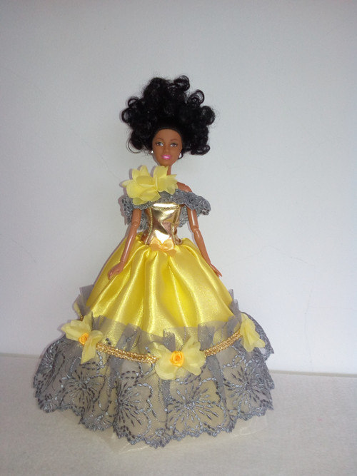 Šaty pro Barbie — foto 1